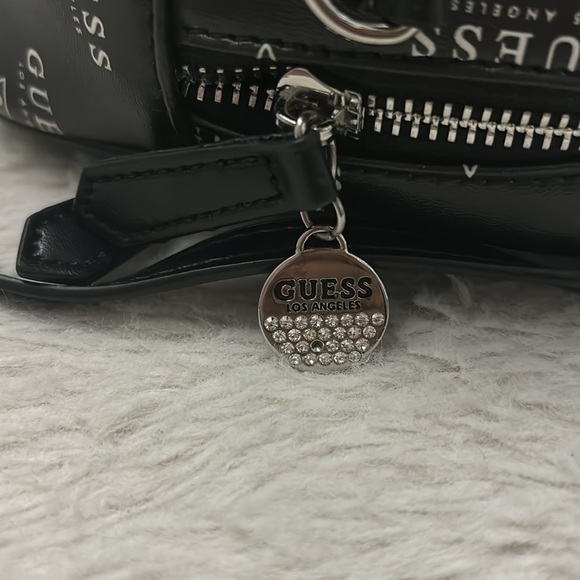 Guess crossbody - Picture 4 of 4
